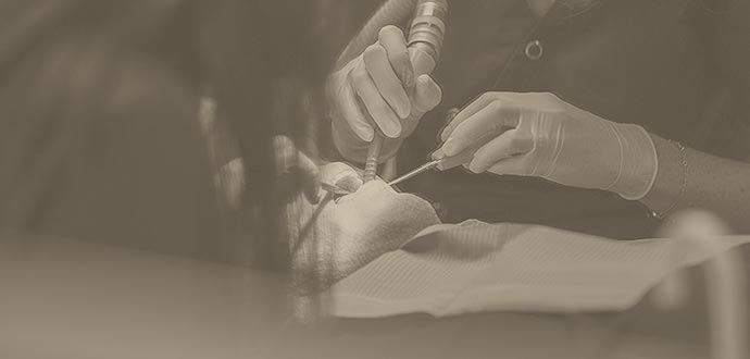 Dr Claire Castets Dentiste Toulouse - Plaisance du Touch - soins dentaires