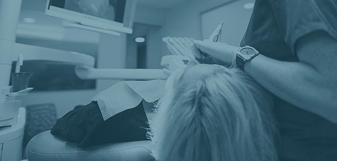 Dr Claire Castets Dentiste Toulouse - Plaisance du Touch - soins dentaires